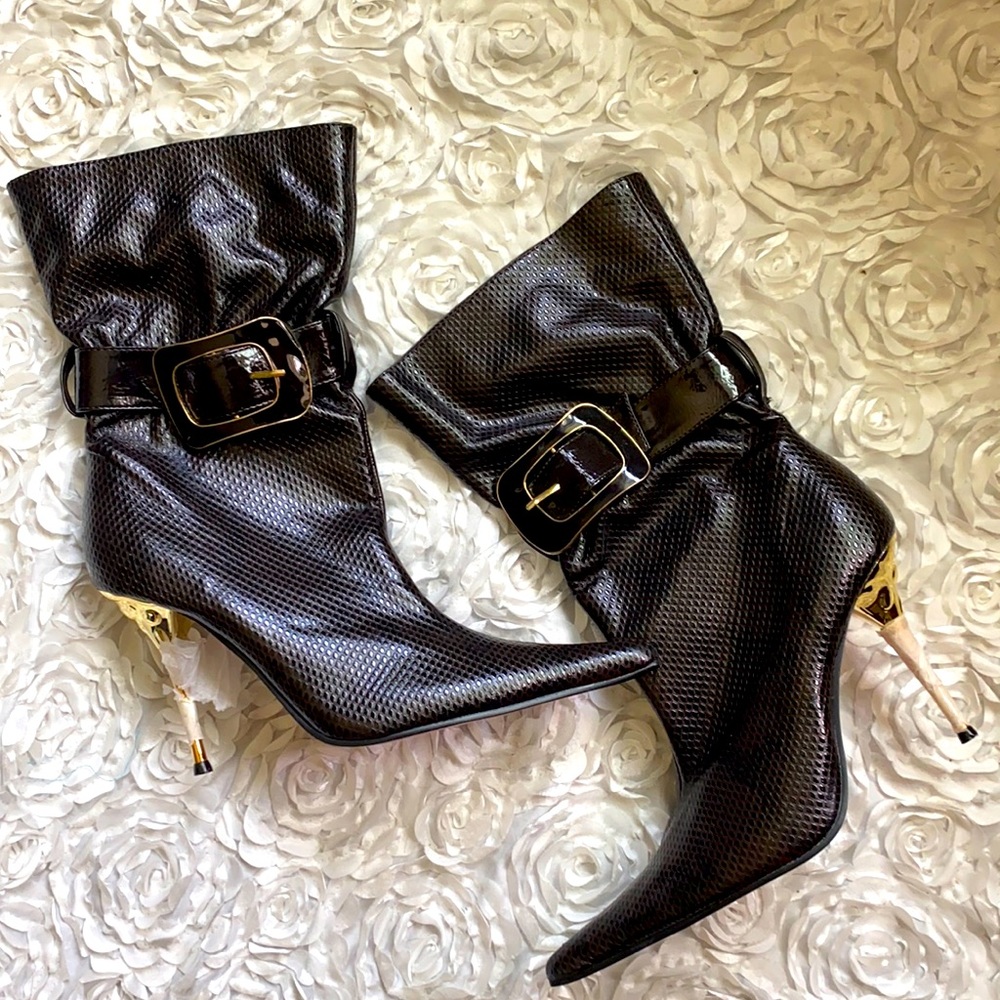 . New heeled‎ boots! Size 7.5